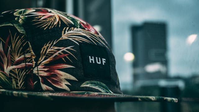 The Definitive Guide: Can You Trademark a Clothing Brand Name? Your Ultimate Fashion Trademark Guide & Apparel Business Legal Tips